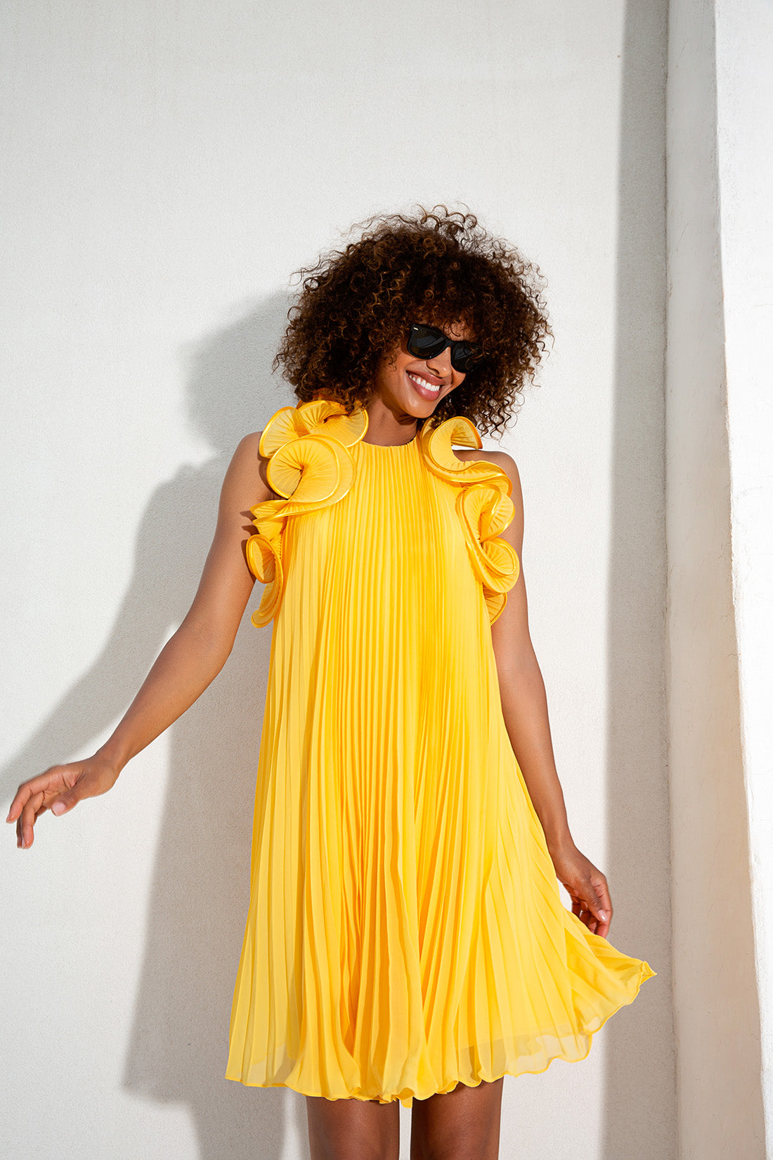 Robe courte jaune à volants pour cocktail ou journée - Style vibrant pour toutes les occasions